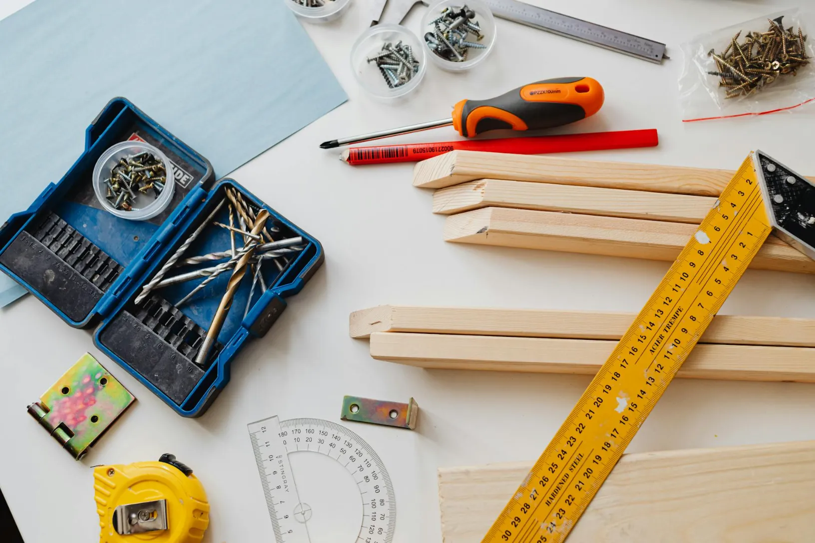 5 Essential Woodworking Tools for Beginners